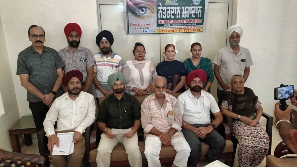 आँखें दान करें  रौशनी बाँटें अंगदान करें  ज़िंदगी बचाएँ आंखदान जागरूकता पंद्रवारा 25 अगस्त से 8 सितंबर तक